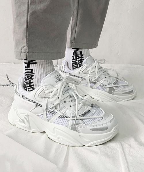Top giày sneaker tăng chiều cao nam - Các loại sneaker tăng chiều cao phổ biến