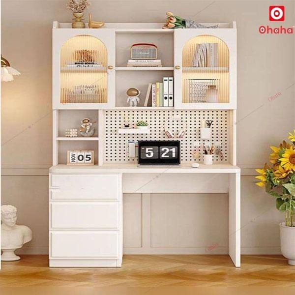 Mẫu bàn học có kệ sách đa năng, tiện lợi cho bé