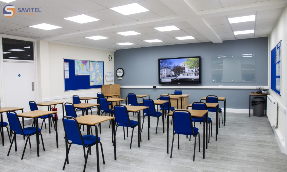 Cách chọn thiết bị cho phòng học tiếng Anh