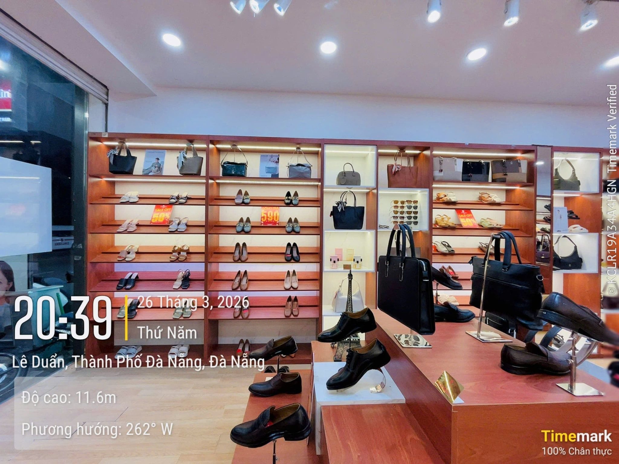 Trải nghiệm thời trang công sở tại Pierre Cardin Oscar Fashion