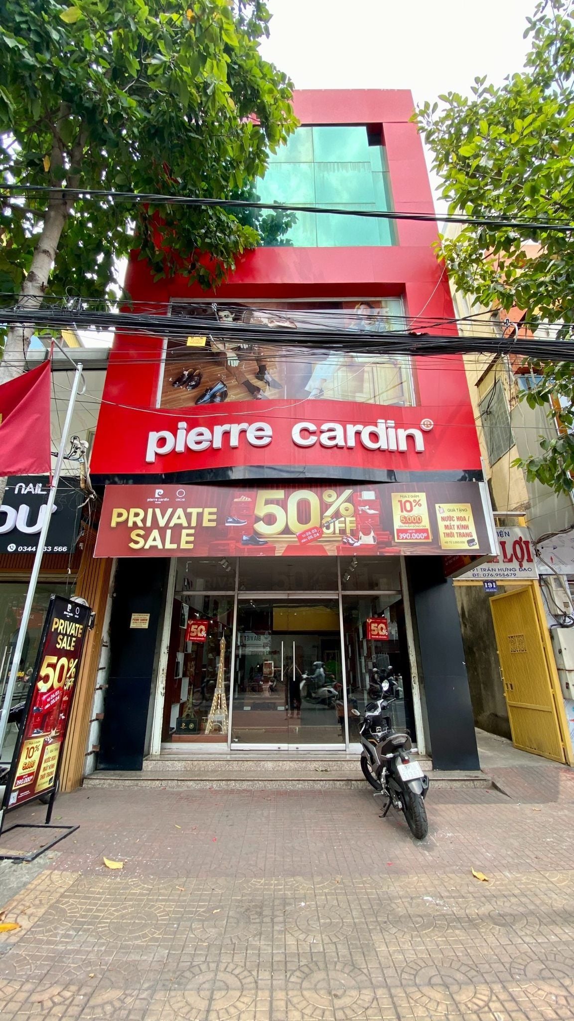 Mặt tiền Pierre Cardin Long Xuyên
