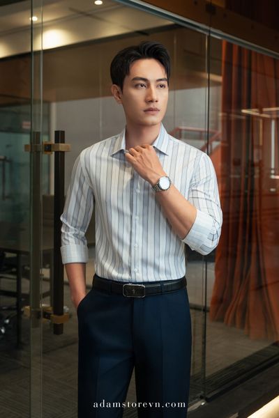 áo sơ mi xanh navy