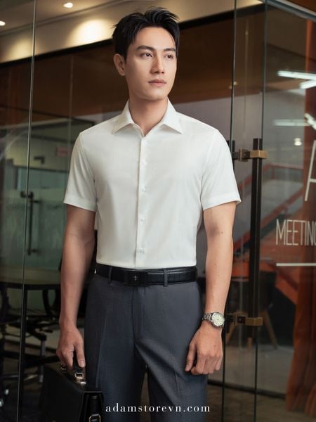 áo sơ mi màu trắng