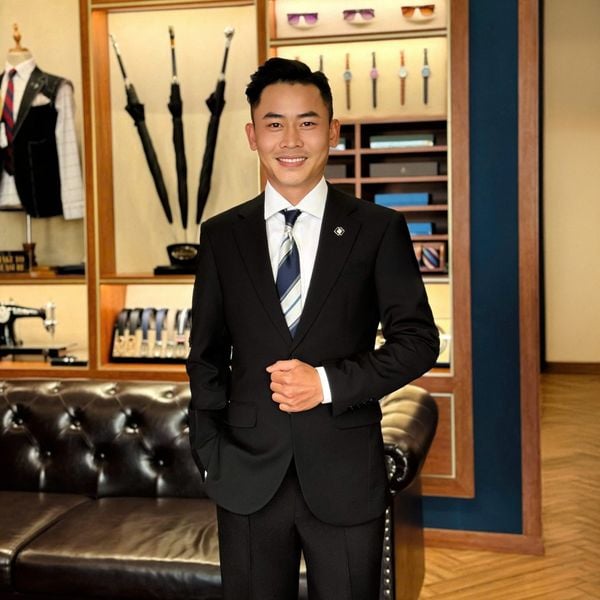 vest-nam-trung-niên-4