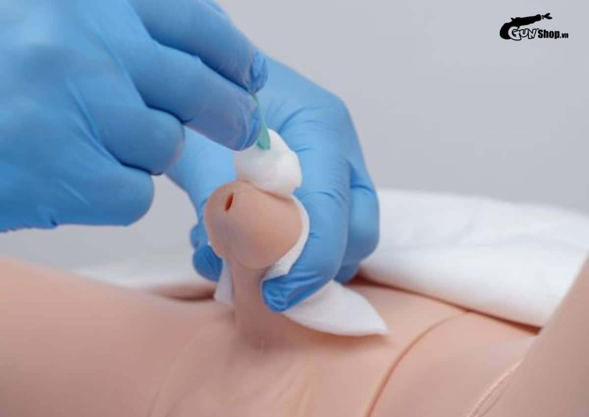 Chảy máu dương vật khi quan hệ có nguy hiểm không?