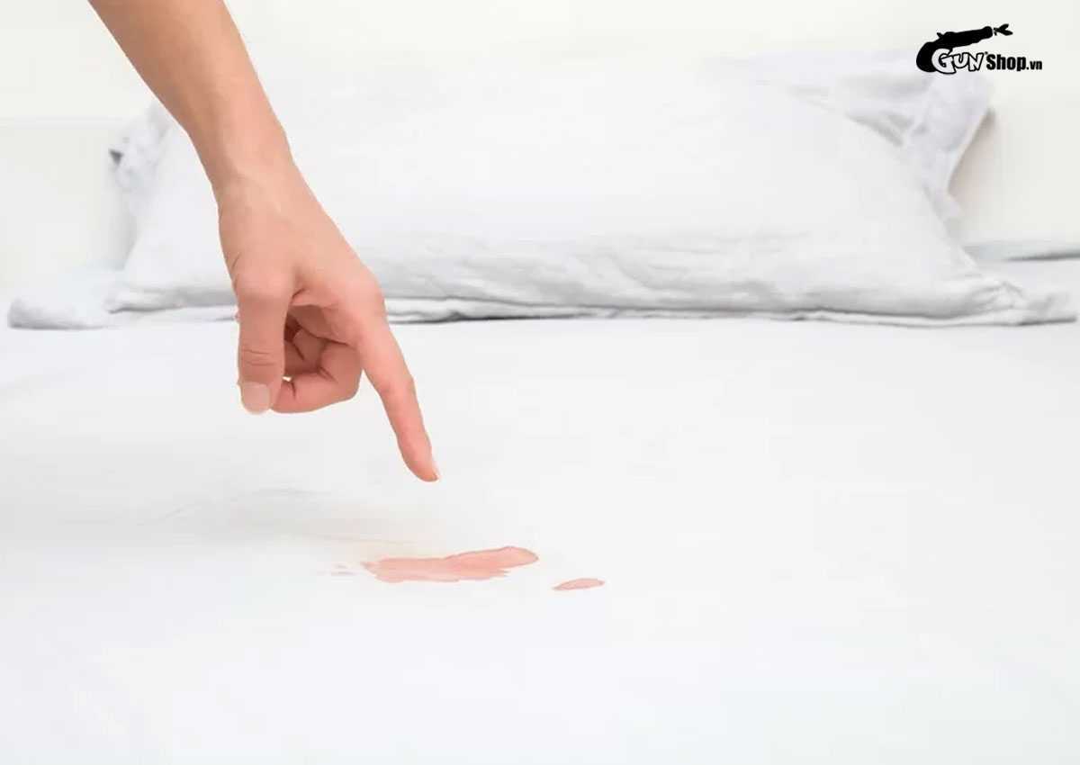 Dùng vaseline làm gel bôi trơn, nên hay không nên?