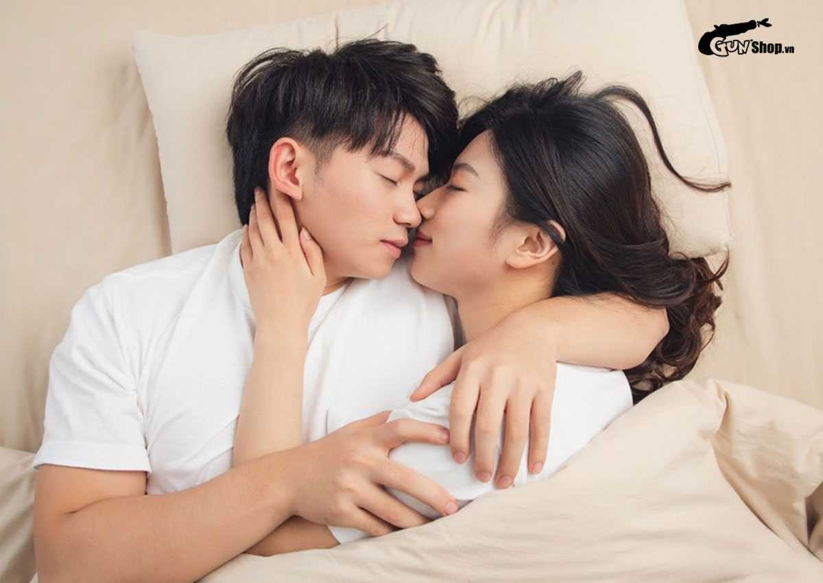 Quan hệ lâu ra có phải yếu sinh lý không?