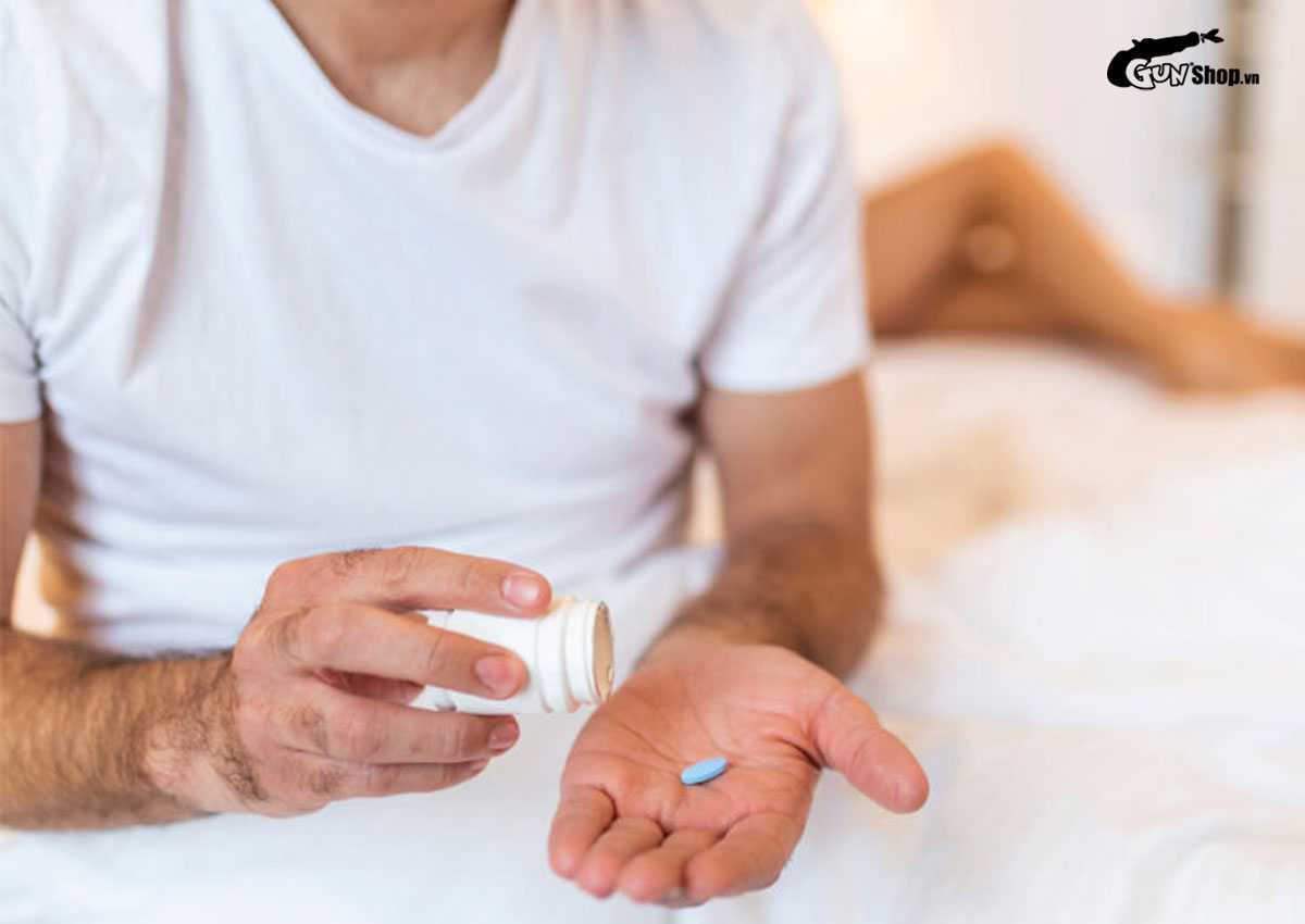 Uống nước tăng lực trước khi quan hệ