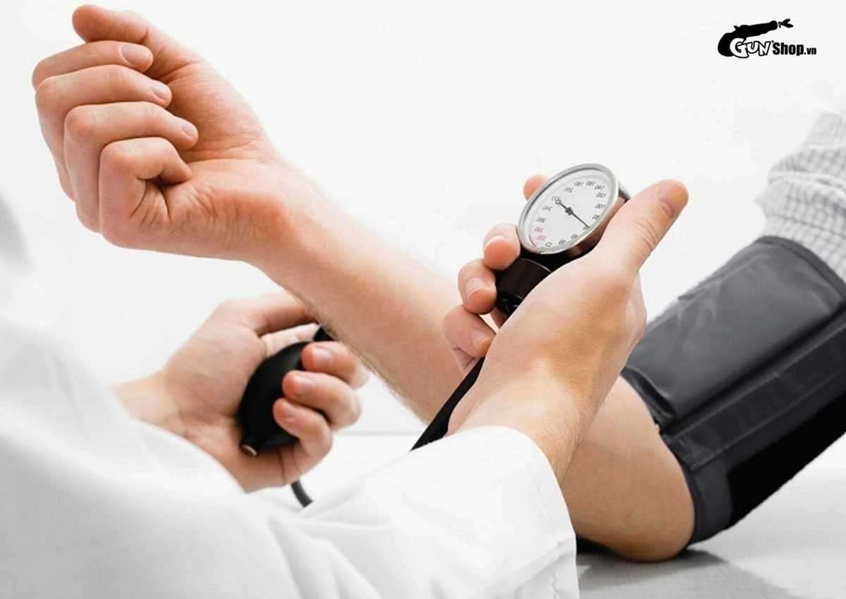 Nuốt tinh trùng có hết mụn không?