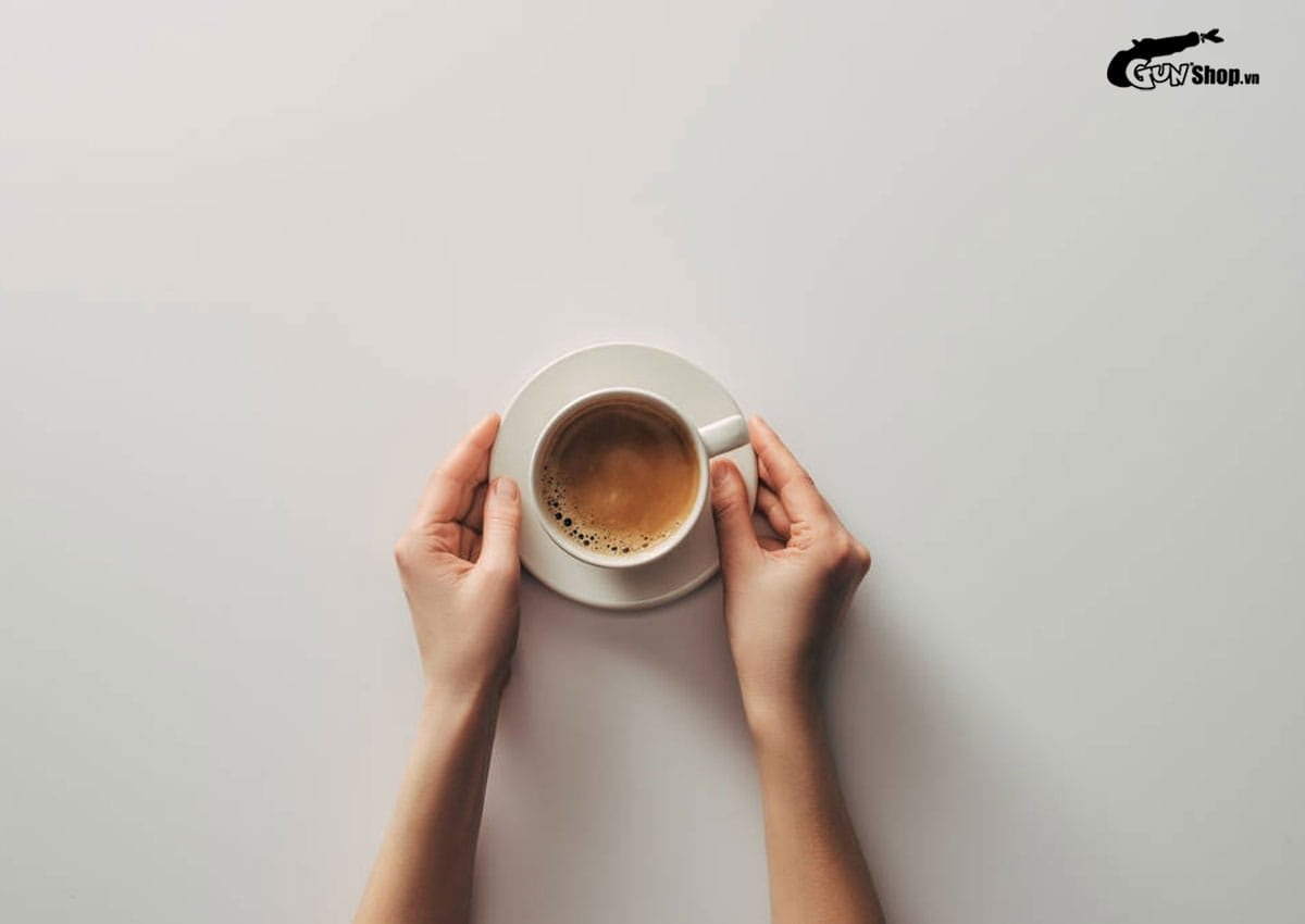 Uống cà phê trước khi quan hệ có tốt không?