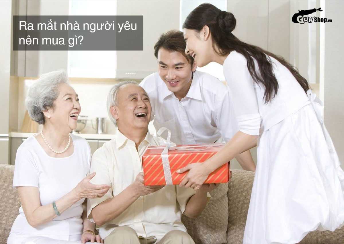 Ra mắt nhà người yêu nên mua gì? Gợi ý quà tặng tinh tế, ý nghĩa