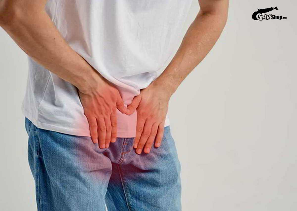 Tràn dịch màng tinh hoàn là gì? Có nguy hiểm không? Cách điều trị