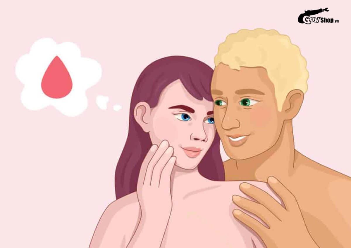 Quan hệ lần đầu ra máu có sao không?