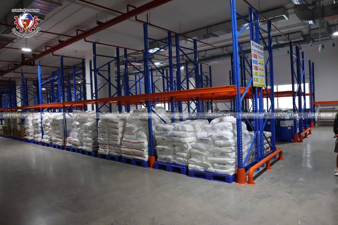 Kệ Selective pallet