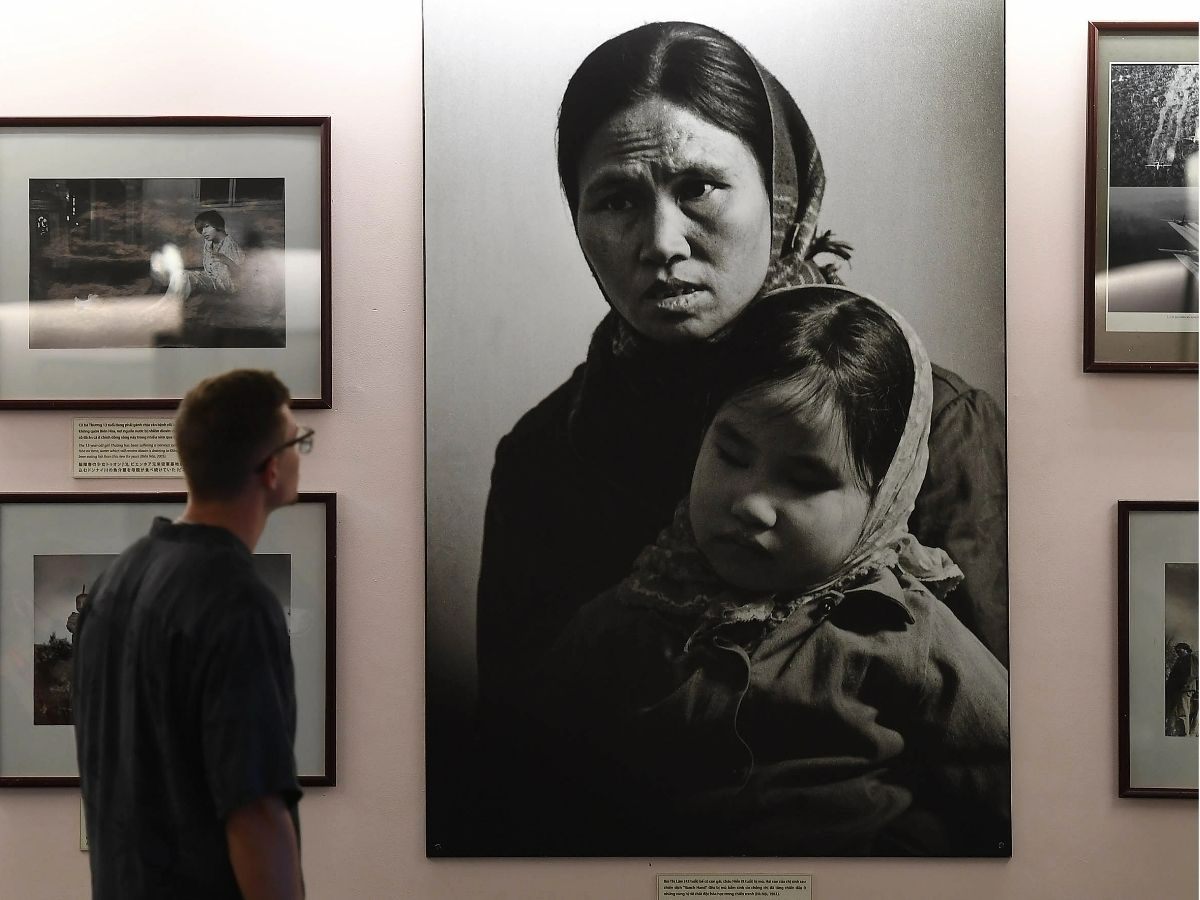 Tham quan bảo tàng chứng tích chiến tranh lễ Quốc Khánh