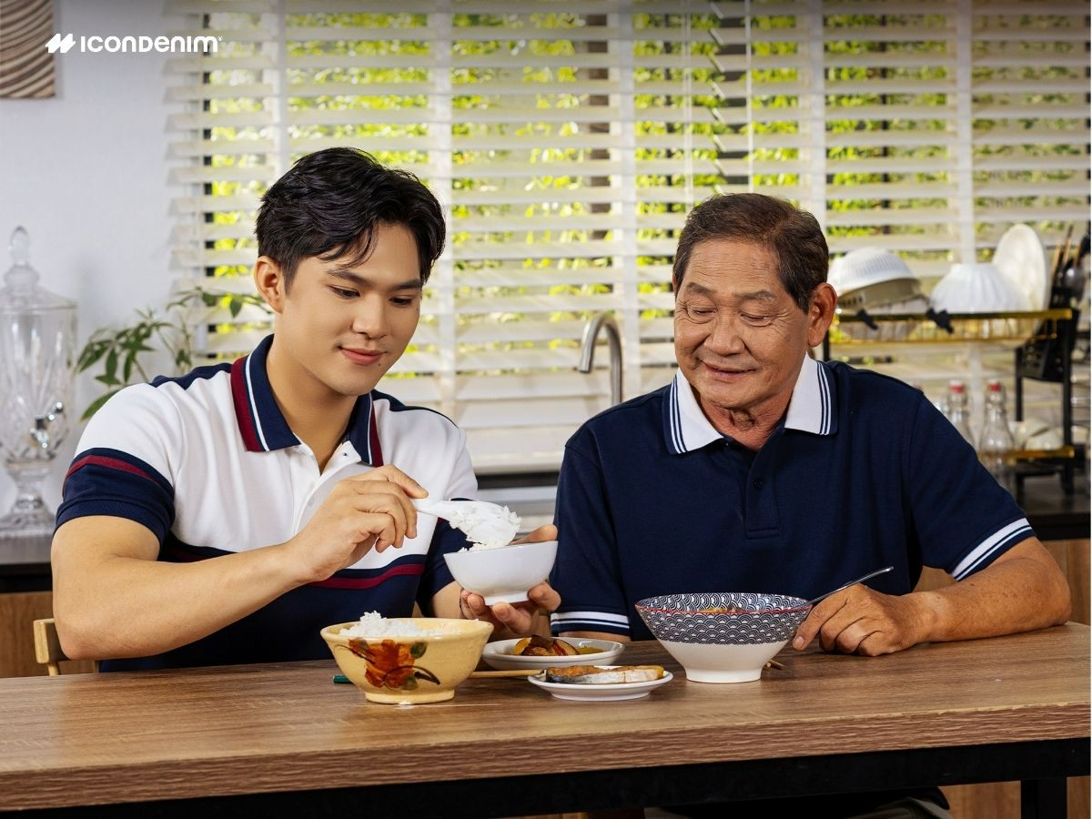 Ngày của Cha hai bố con cùng diện áo polo