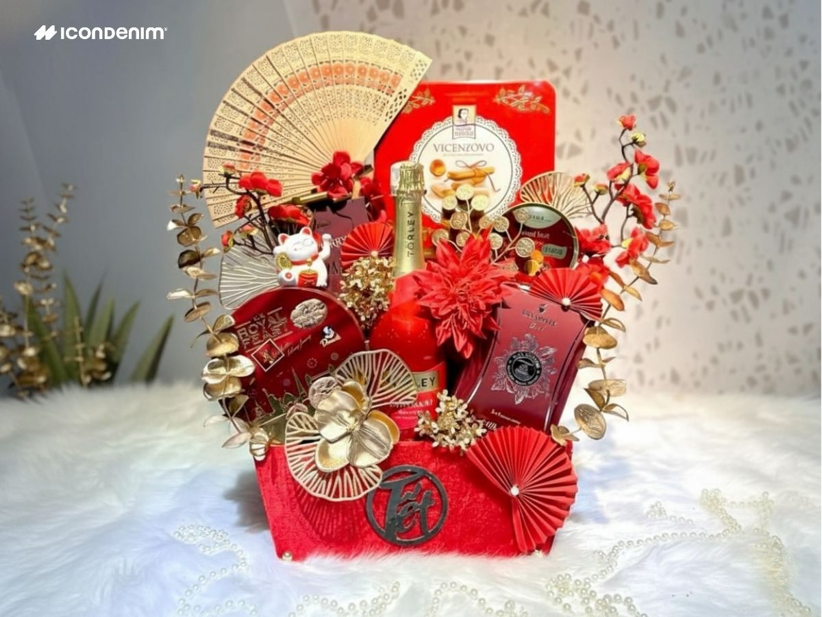 Giỏ quà và thiệp nhỏ tặng ông