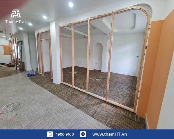 Thảm trải sàn văn phòng thiết kế độc đáo - Thảm VINUS 01 Kem và 02 Nâu đậm - Sáng tạo trong cải tạo không gian văn phòng