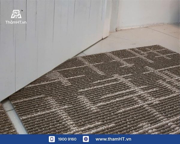 Kiểm Tra Độ Hở Cửa Trước Khi Lắp Thảm Văn Phòng: Chi Tiết Nhỏ Nhưng Dễ Phát Sinh Chi Phí