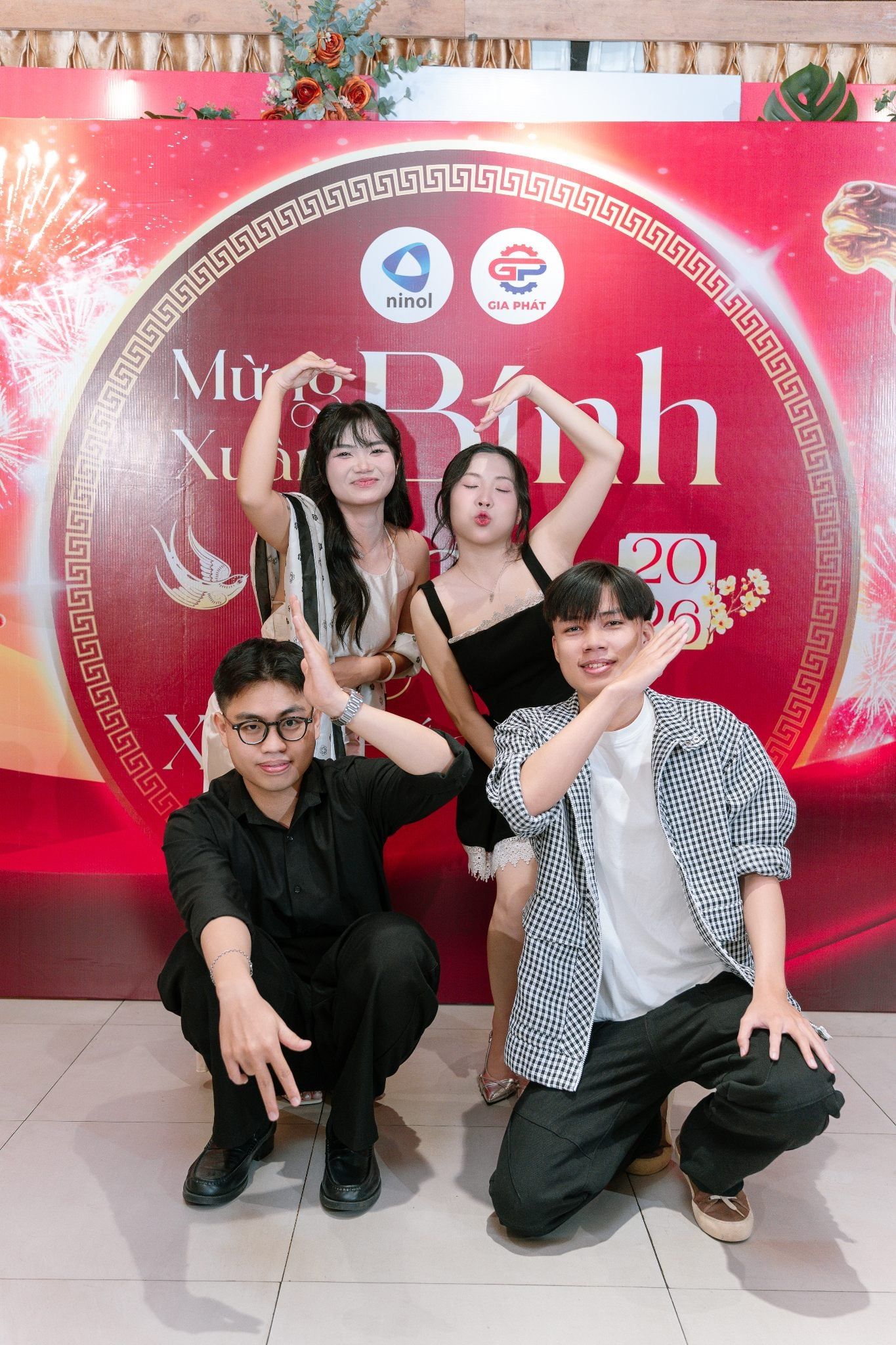 tat-nien-ninol