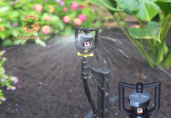 béc tưới phun mưa