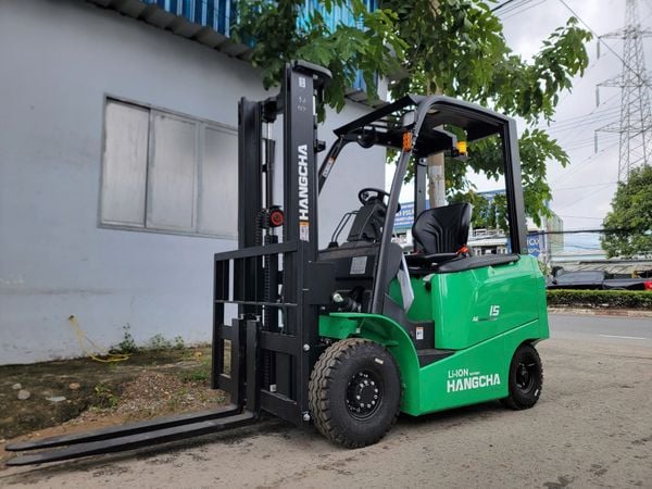 Xe nâng điện HANGCHA có thể dùng trong kho lạnh