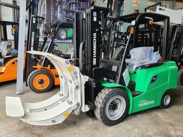 Xe nâng HANGCHA cùng KẸP GIẤY 3 tấn