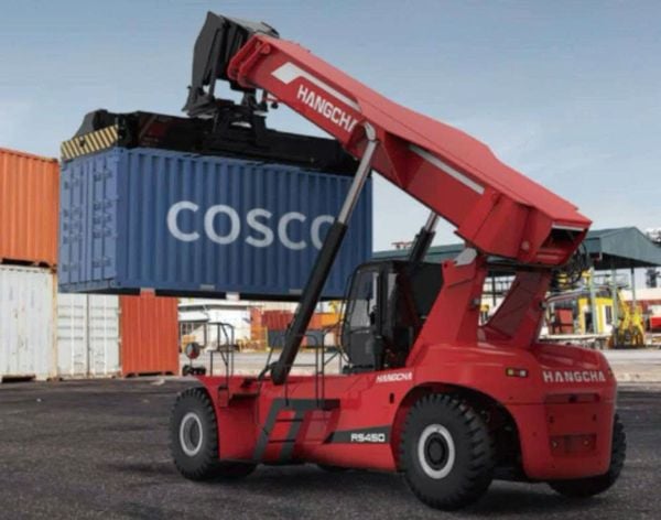 XE GẮP CONT HANGCHA MẠNH MẼ MÁY DẦU