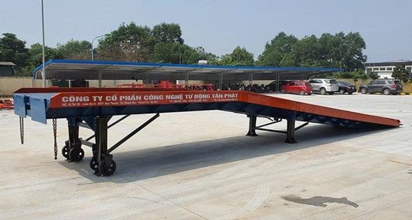 Ảnh cầu dẫn xe nâng