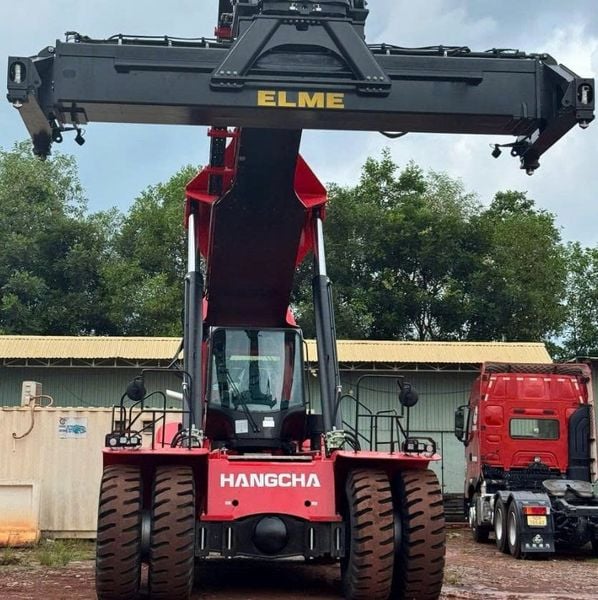 SỨC MẠNH XE GẮP CONTAINER HANGCHA