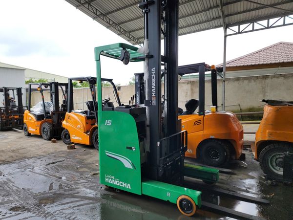 Xe nâng đứng lái Pin Lithium reachtruck