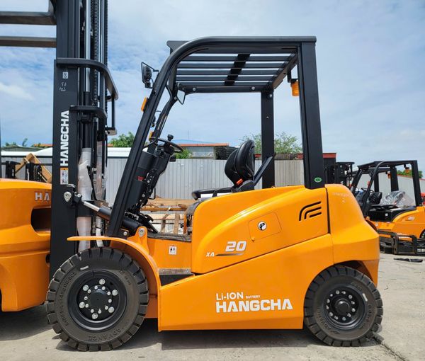 Xe nâng dầu 2 tấn dòng XA HANGCHA giao cho khách hàng