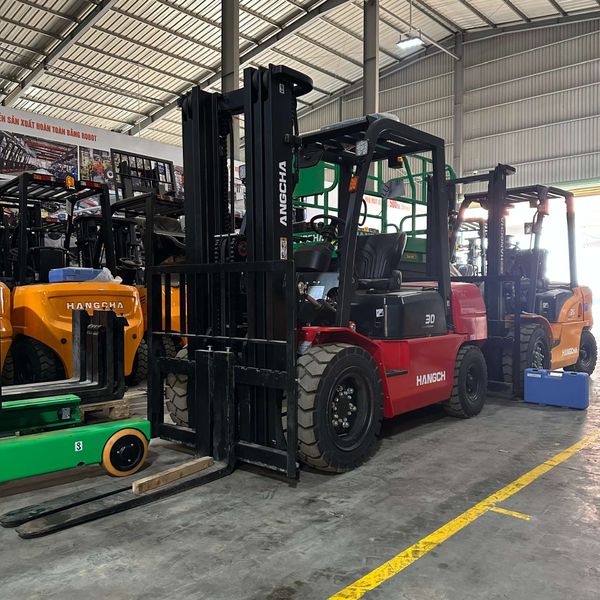 Xe nâng dầu 3 tấn HANGCHA