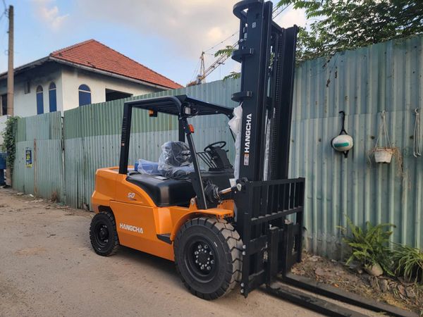 Hình ảnh xe nâng HANGCHA giá tốt máy dầu diesel được ưa chuộng