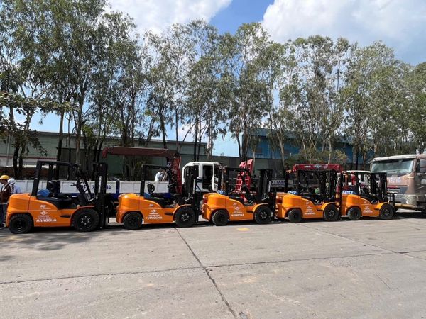 xe nâng dầu hangcha