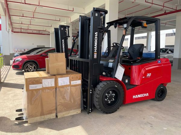 xe nâng điện 3 tấn Hangcha