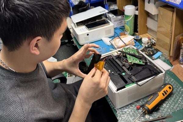 Cấu tạo của máy chiếu