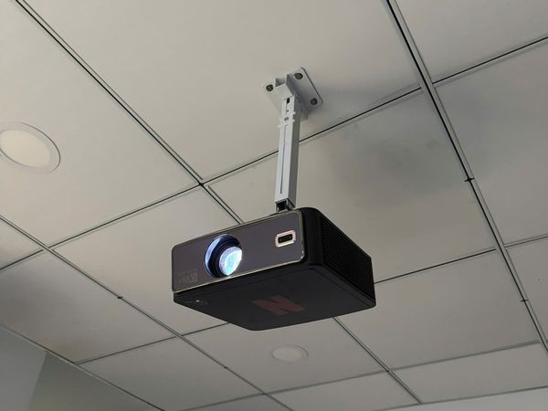 Máy chiếu Xview NF300 GTV