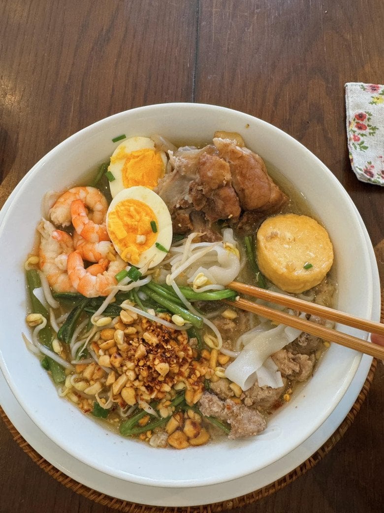 Tăng Thanh Hà Khéo Tay Nấu Món Bánh Canh Ghẹ Tại Nhà