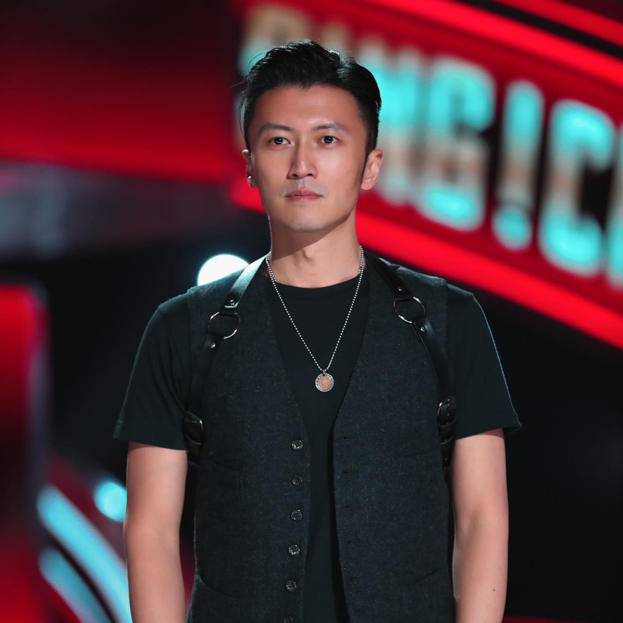 Tài Tử Tạ Đình Phong Khen Ngợi Bánh Mì Việt Nam Tại Hong Kong