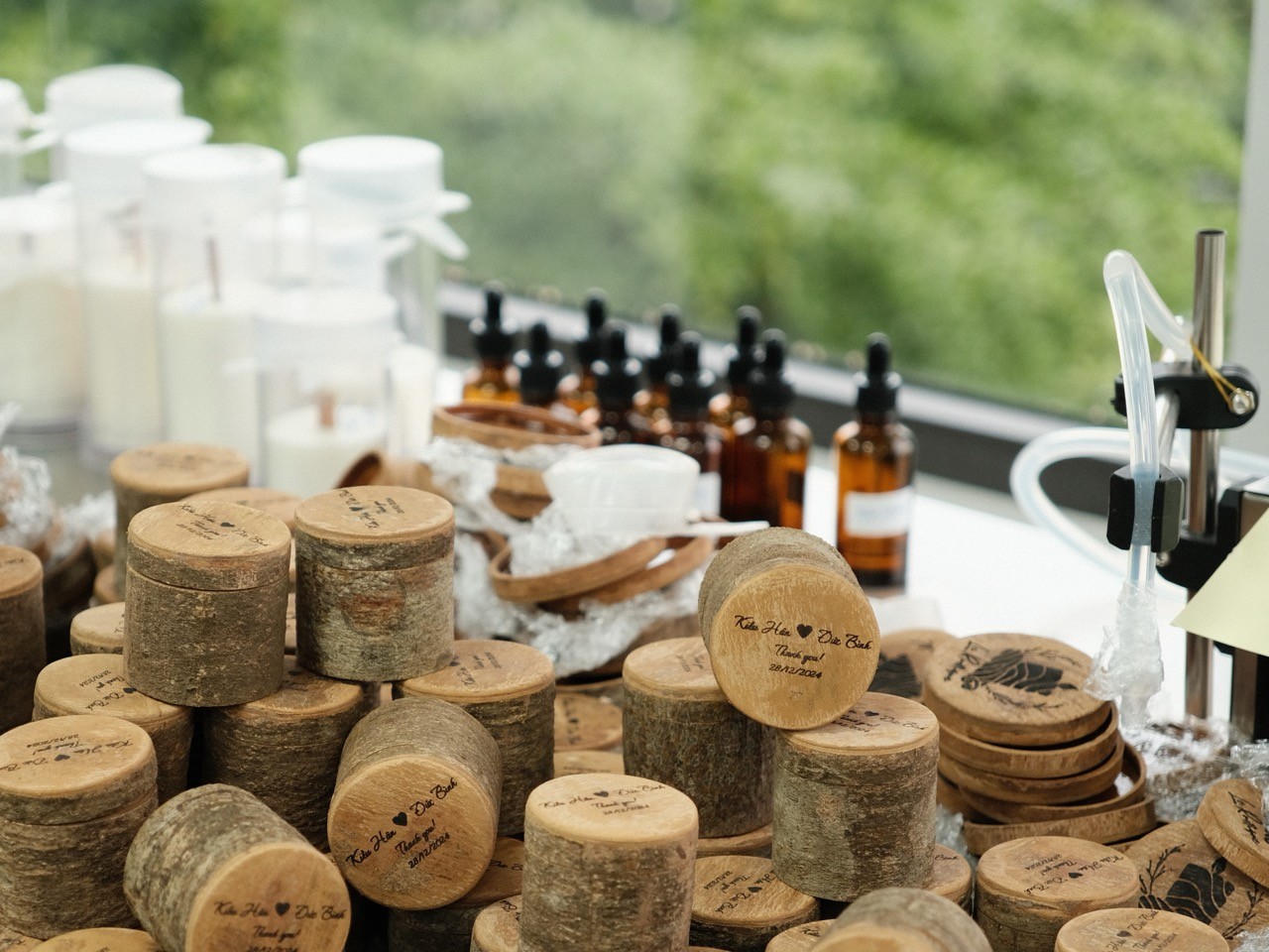 Nến thơm thiên nhiên Le Rustique chế tác thủ công từ sáp đậu nành và tinh dầu hữu cơ