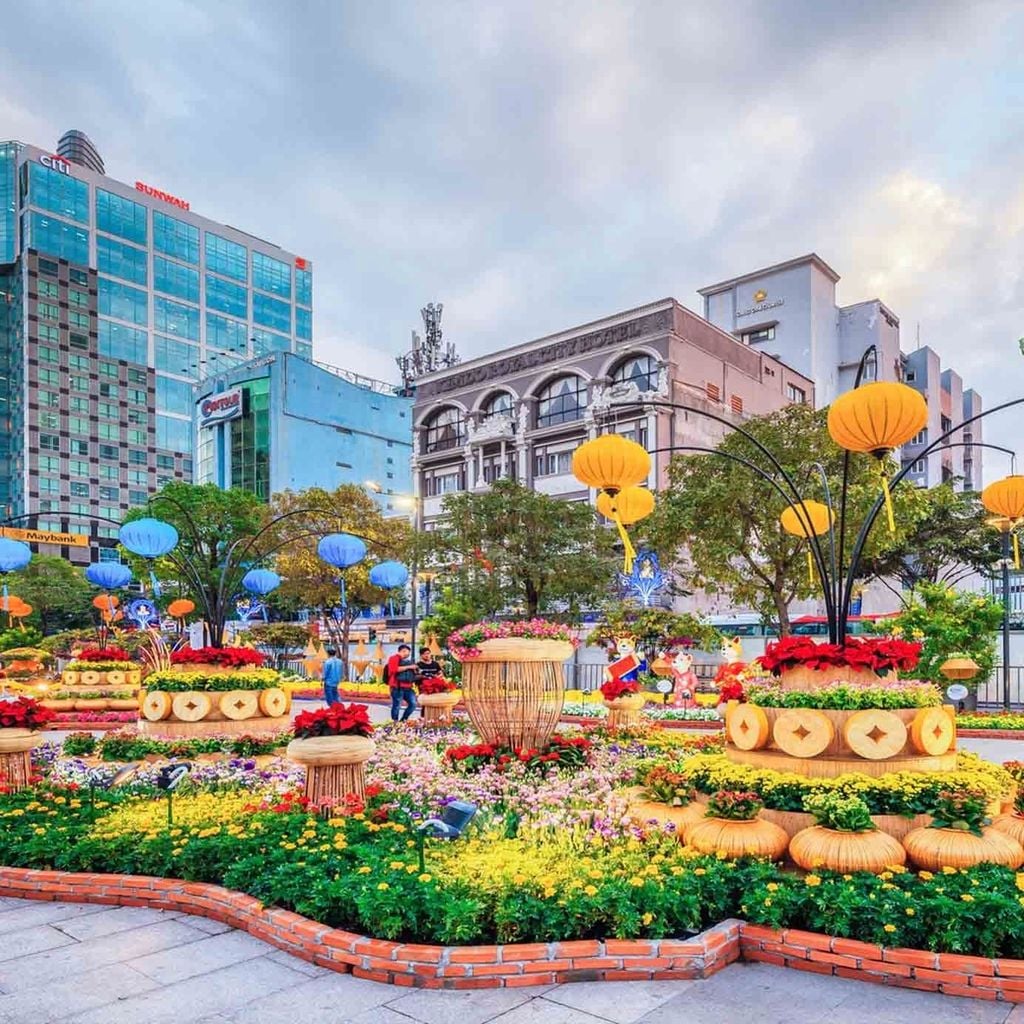 3-voi-nhieu-gia-dinh-di-choi-tet-o-sai-gon-la-phai-ghe-duong-hoa-nguyen-hue-it-nhat-mot-lan