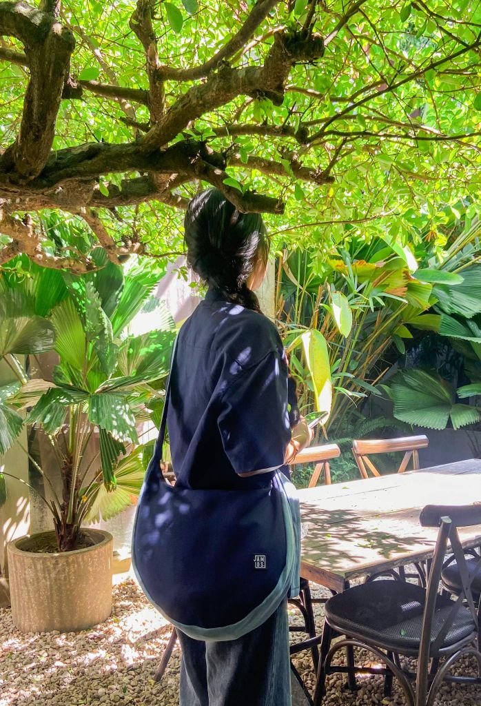 2-moi-chiec-tui-moi-cau-chuyen