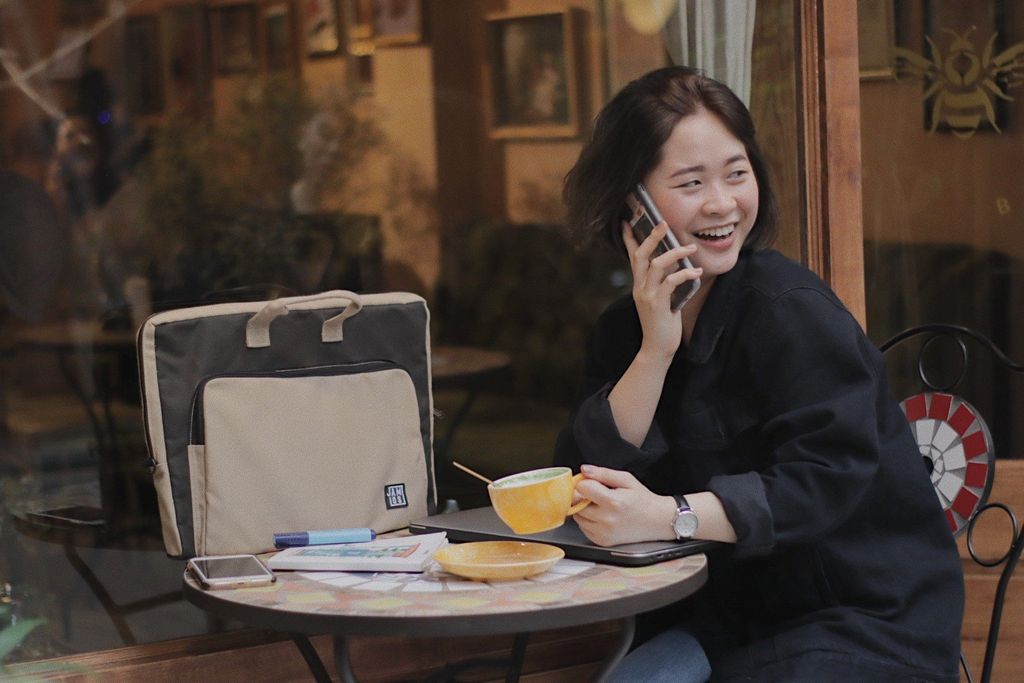 7-tui-deo-cheo-laptop-cong-so