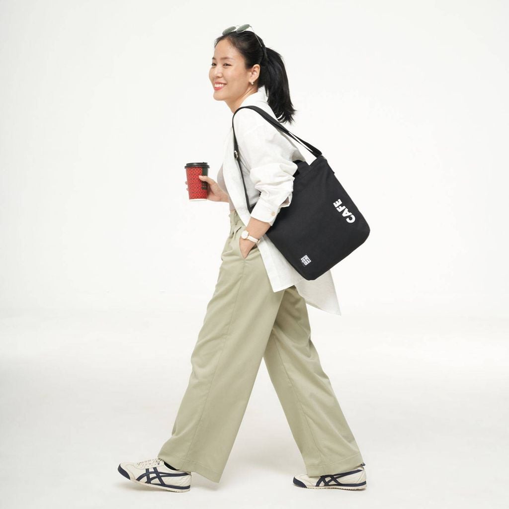 8-tui-deo-cheo-cross-a-drink-jamlos