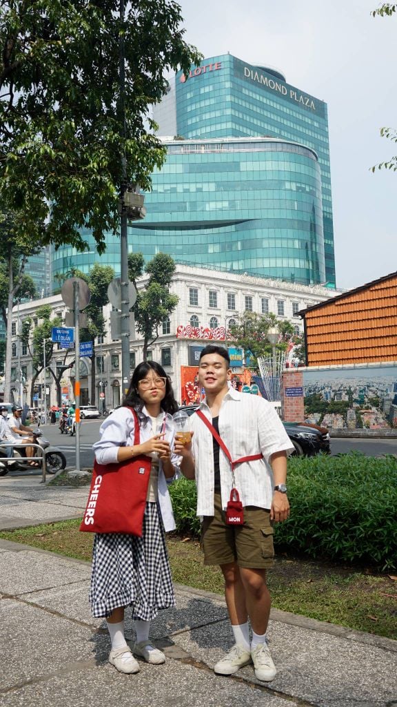 9-tui-tote-in-typo-new-daily-tote