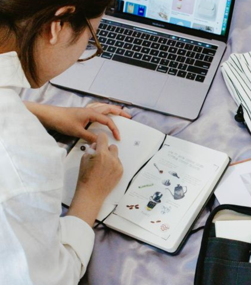 viet-ra-nhung-suy-nghi-ca-nhan-trong-so-tay