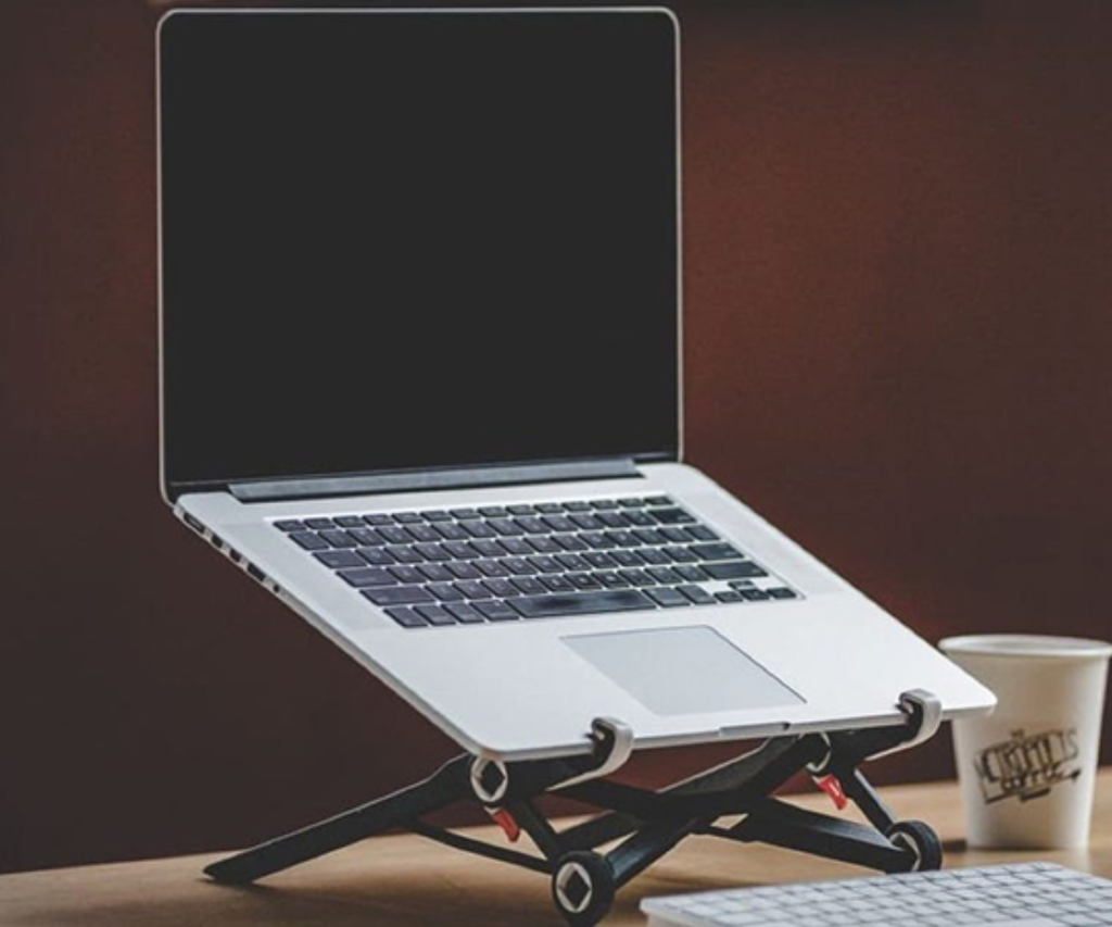 bao-quan-laptop-o-noi-thoang-mat