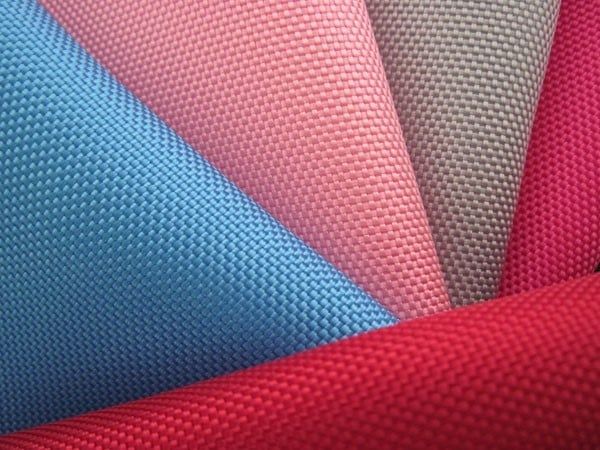 can-canh-chat-vai-polyester