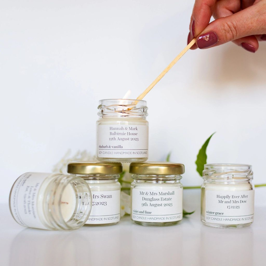 2-ca-nhan-hoa-qua-dap-le-cuoi-giup-mon-qua-tro-nen-dac-biet-hon-mang-dau-an-cua-co-dau-chu-re